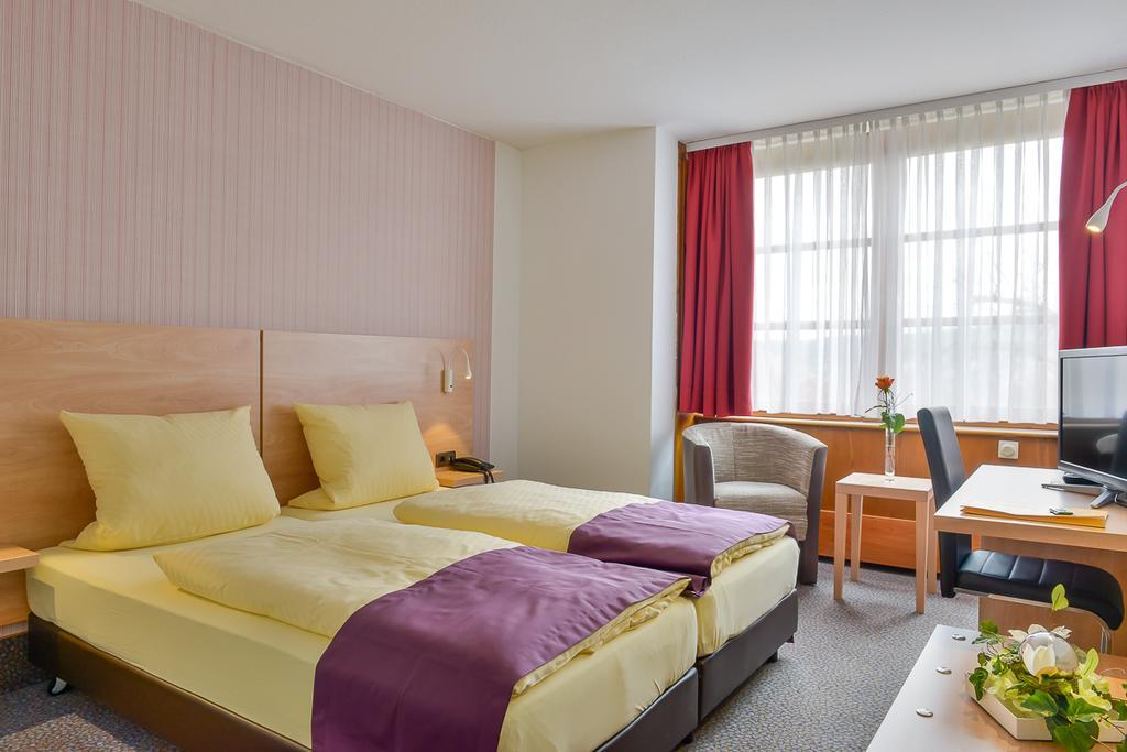 Hotel Am Brenner Tauberbischofsheim Exterior foto