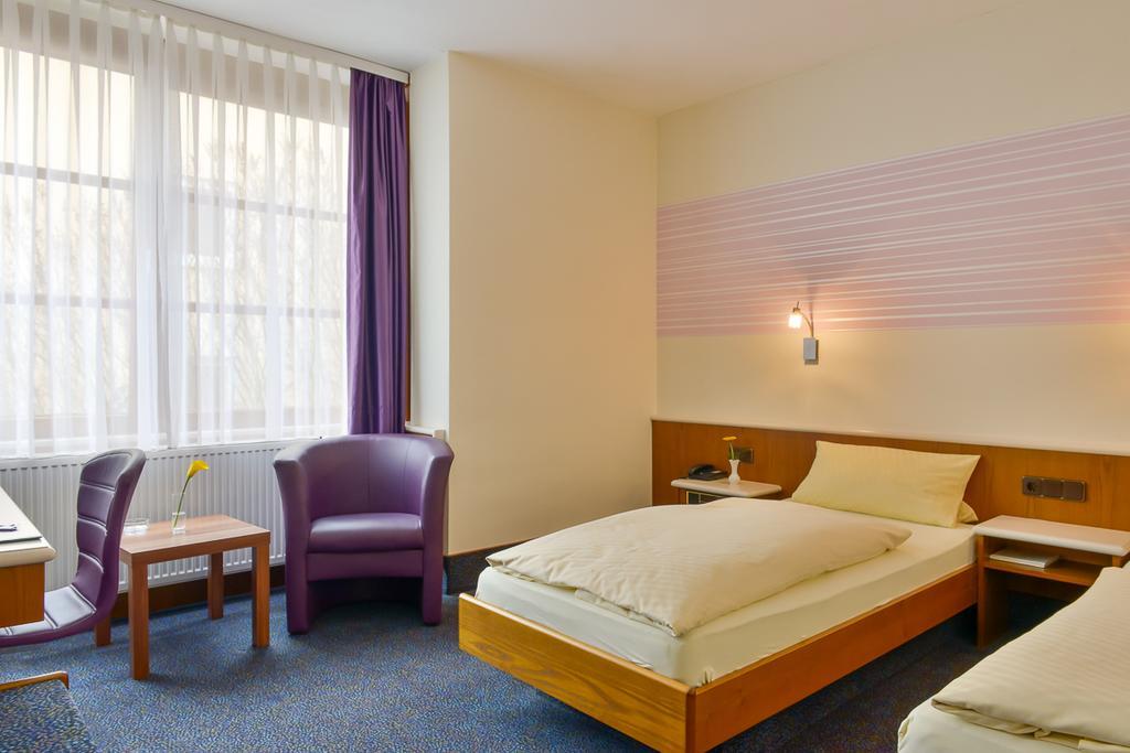 Hotel Am Brenner Tauberbischofsheim Exterior foto